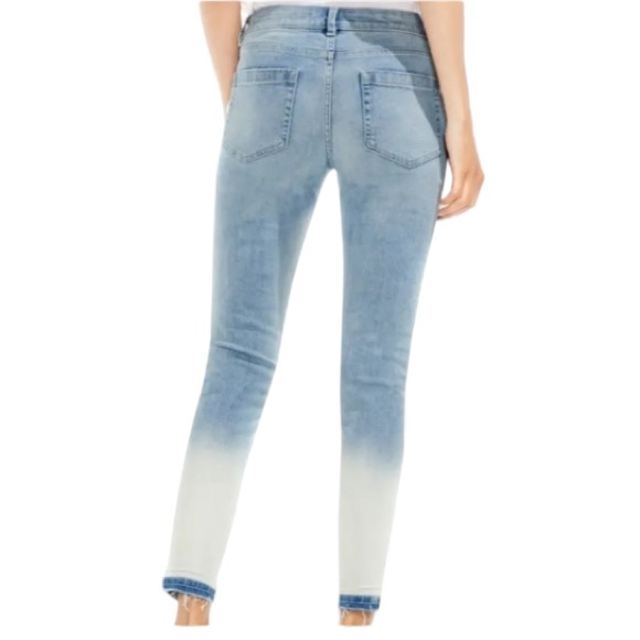 Vince Camuto Ladies Denim Ankle Ombre Jeans With Tattered Hem Size 31/12 NWT - Picture 1 of 6